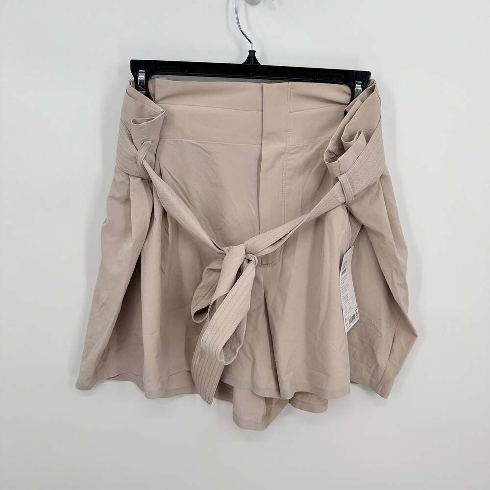 ATHLETA NWT Plus Size Skyline Short in Khaki // 22 2X - Picture 5 of 11